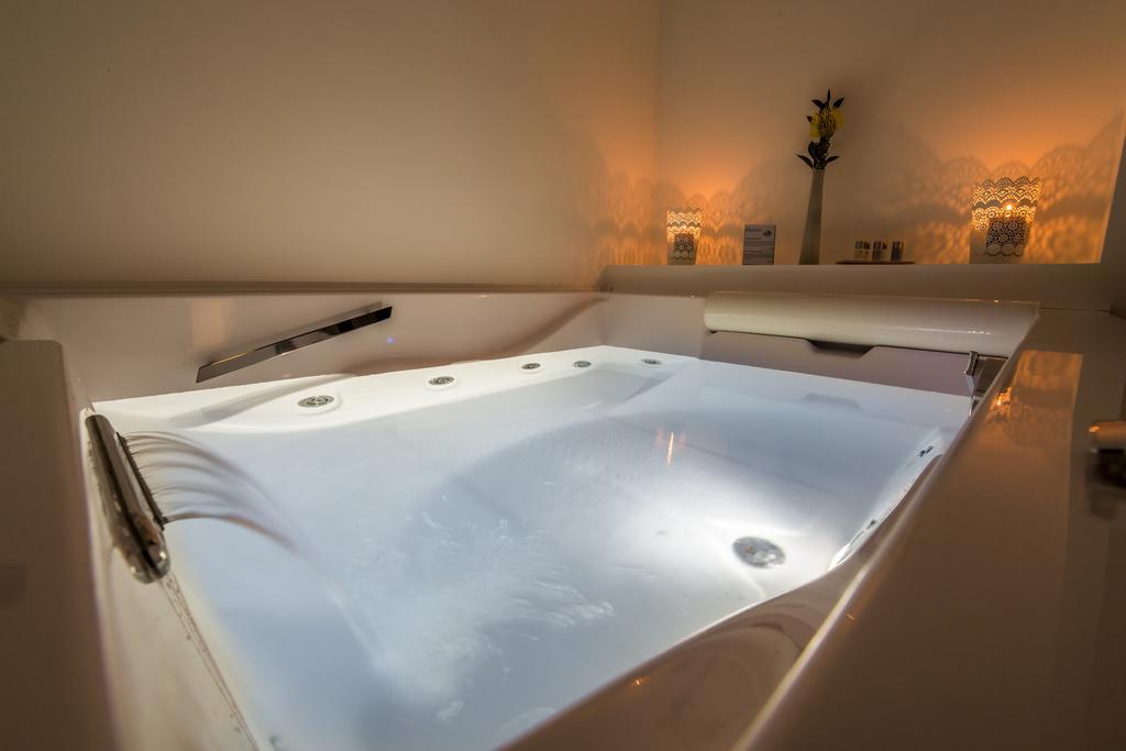 Blue Inn Luxury Suites Rom Værelse billede